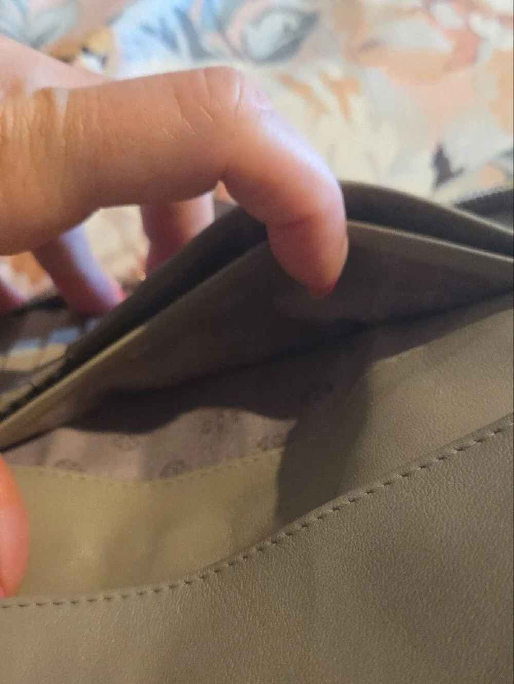 Tory Burch Beige/Nude Quilted Zip Wristlet with Logo